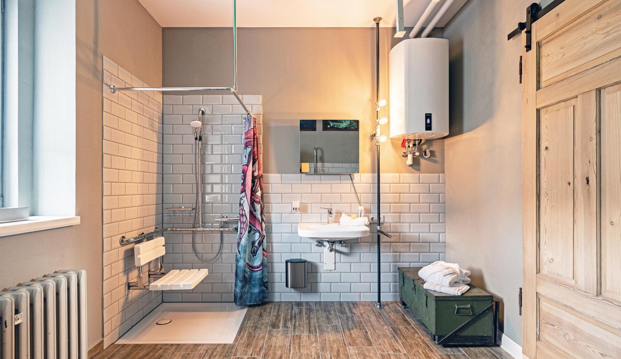 Weltraumbahnhof Rautenkranz - Steampunk Hotel Muldenhammer Buitenkant foto