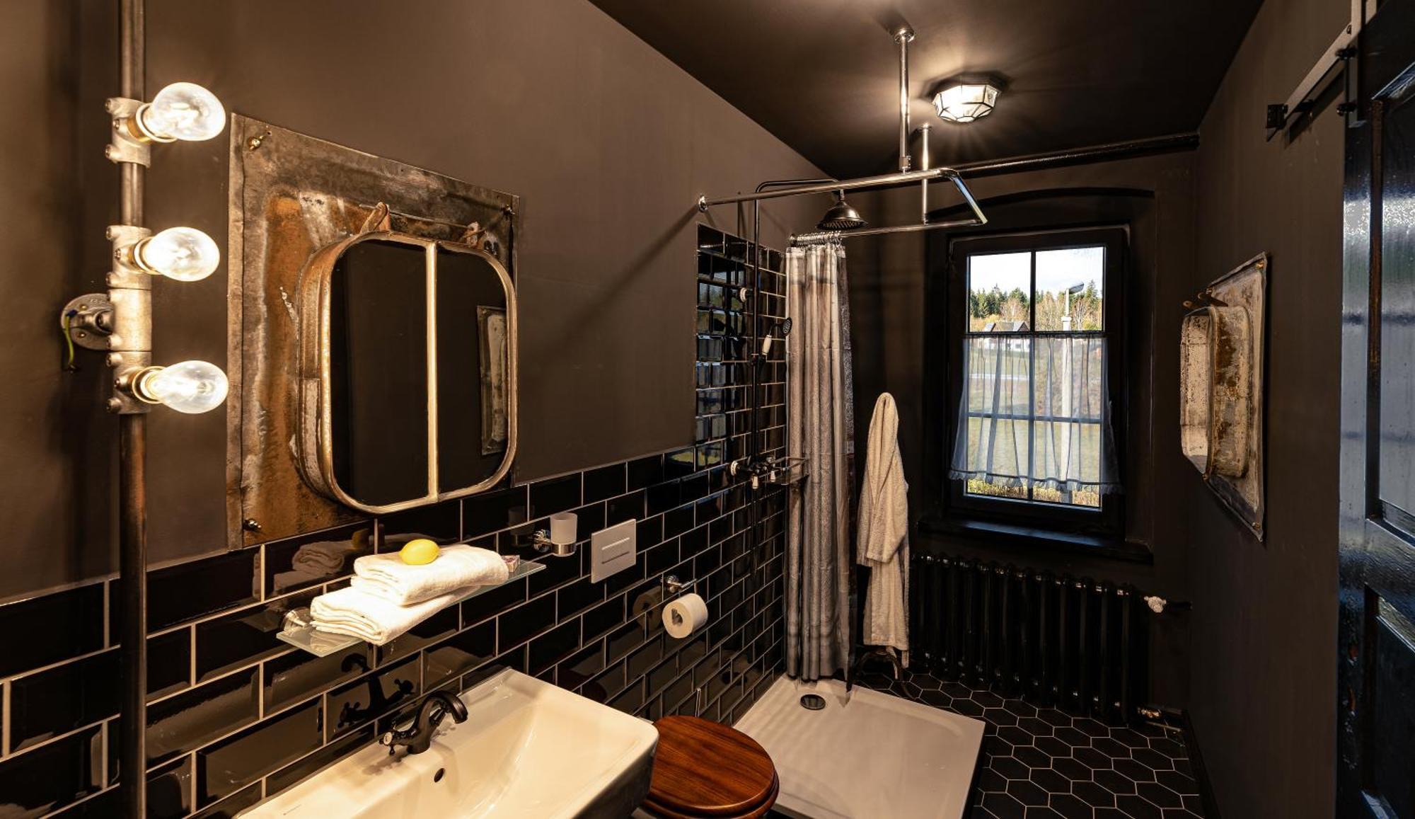 Weltraumbahnhof Rautenkranz - Steampunk Hotel Muldenhammer Buitenkant foto
